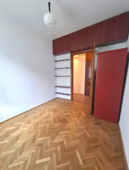 Warszawa ,  Adama Próchnika   10