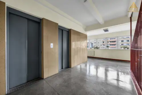 Warszawa ,  Czerniakowska   9