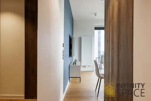 Warszawa ,  Prosta   13