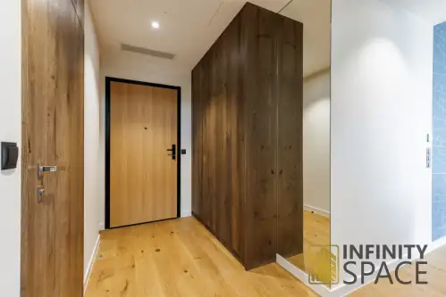 Warszawa ,  Prosta   15