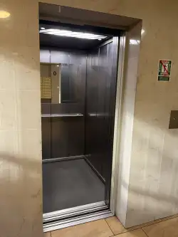 Warszawa ,  Mokotowska   9