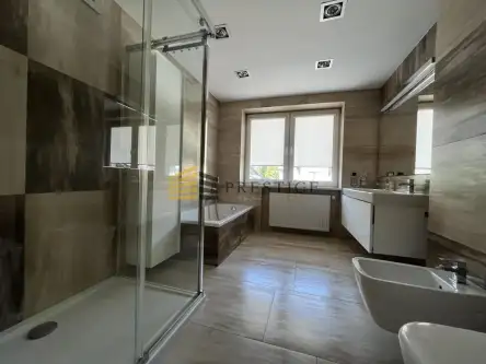 Warszawa ,  Macedońska   12