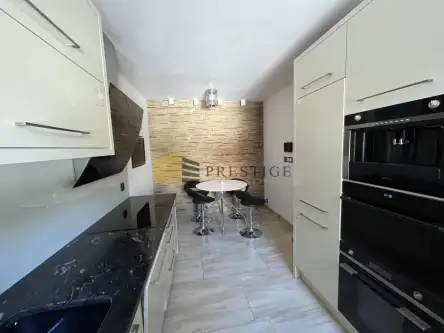 Warszawa ,  Macedońska   4