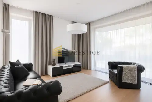 Warszawa ,  Obrzeżna   3