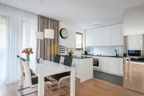 Warszawa ,  Obrzeżna   4