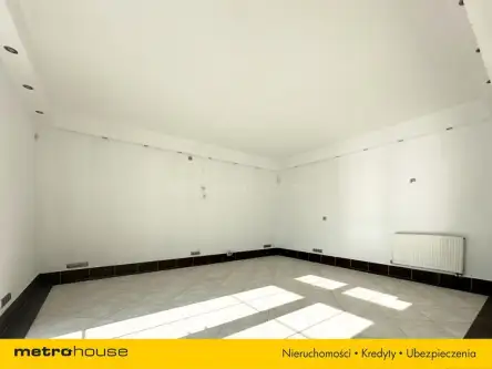 Warka ,  Nowakowskiego   10