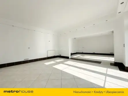 Warka ,  Nowakowskiego   11