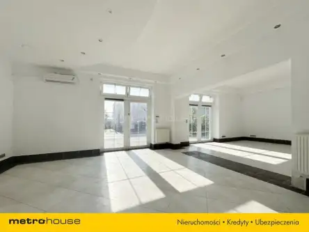 Warka ,  Nowakowskiego   12