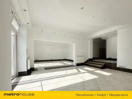 Warka ,  Nowakowskiego   13