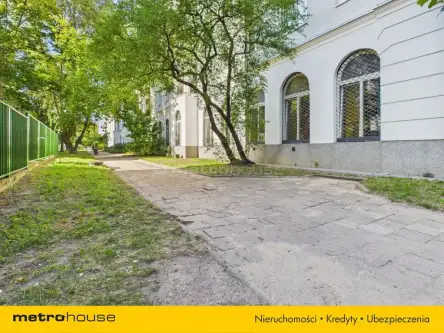 Warszawa ,  Leszno   12