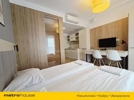 Warszawa ,  Wolska   8