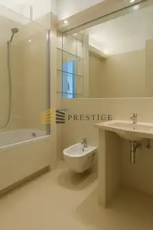 Warszawa ,  Dolna   7