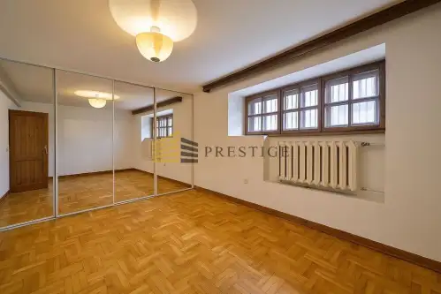 Warszawa ,  Dominikańska   8