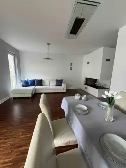 Warszawa ,  Garncarska   6