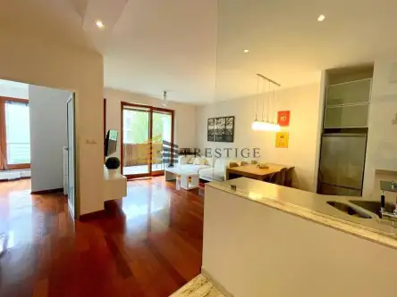 Warszawa ,  Łowicka   4