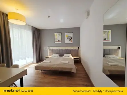 Warszawa ,  Wolska   8