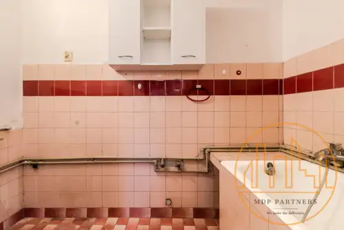 Warszawa ,  Makowska   13