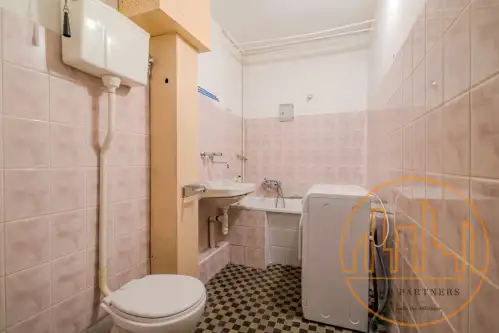 Warszawa ,  Makowska   8