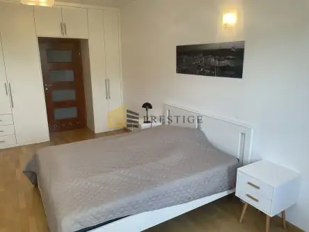 Warszawa ,  Łowicka   11