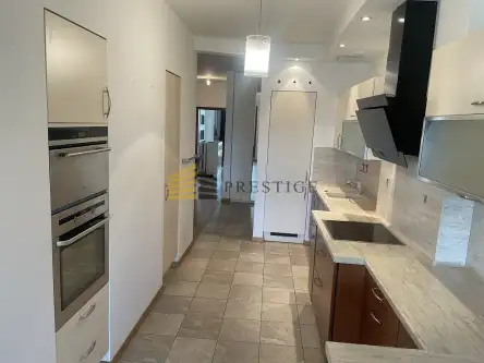 Warszawa ,  Łowicka   7