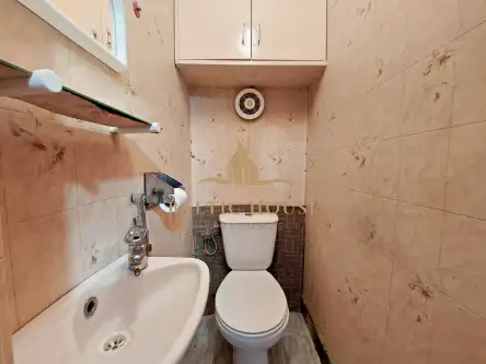 Gdynia ,  adm. J.Unruga   9