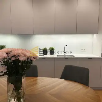 Warszawa ,  Grzybowska   8