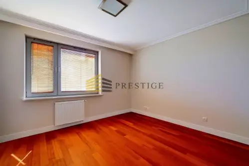 Warszawa ,  Grzybowska   9