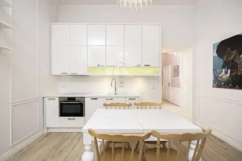 Poznań ,  Józefa Chełmońskiego   4