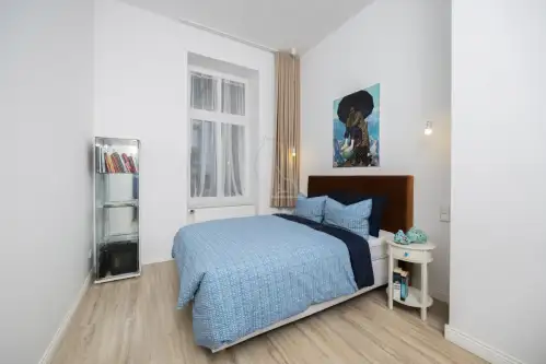 Poznań ,  Józefa Chełmońskiego   5