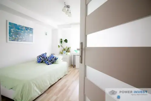 Kraków ,  Aleja Pokoju   6