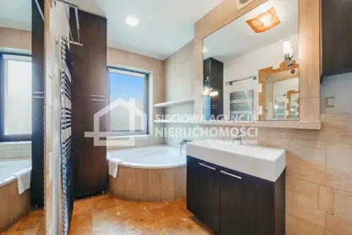 Gdynia ,  Jana Kilińskiego   11