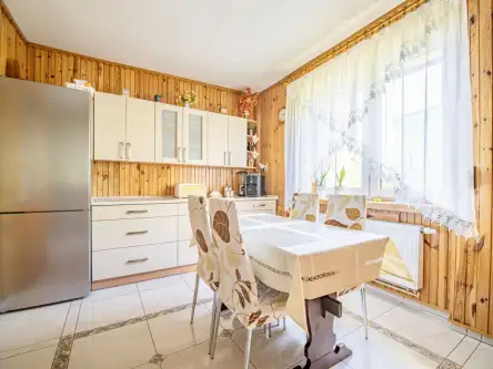 Jerzmanowa ,  Kwiatowa   12