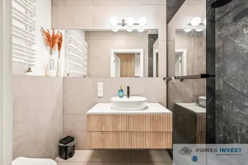 Katowice ,  Zabrska   7