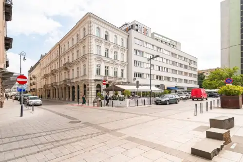 Warszawa ,  Bagno   8