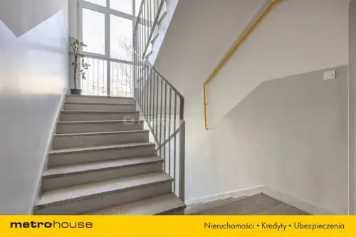 Warszawa ,  Hawajska   11