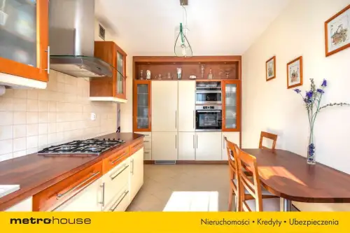 Warszawa ,  Hawajska   15