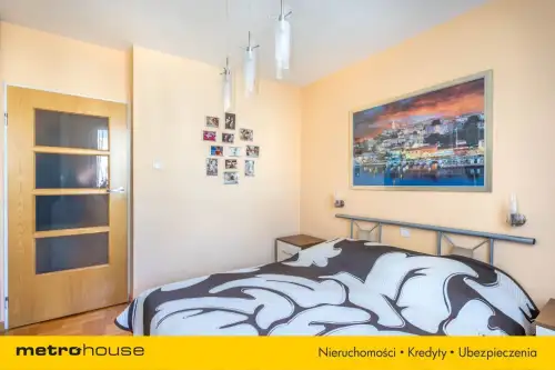 Warszawa ,  Hawajska   18