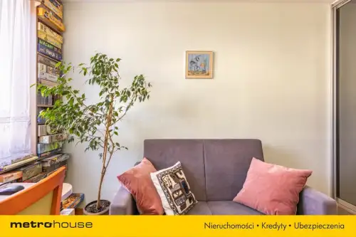 Warszawa ,  Hawajska   5