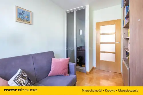 Warszawa ,  Hawajska   6