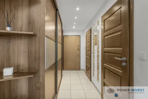 Wrocław ,  Strońska   12