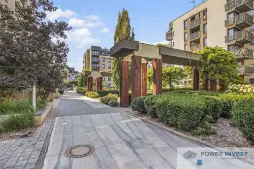 Wrocław ,  Strońska   17