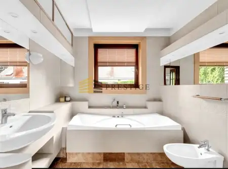 Bielawa ,  Warszawska   10