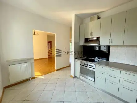 Warszawa ,  Podchorążych   8