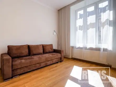 Kraków ,  Karmelicka   8