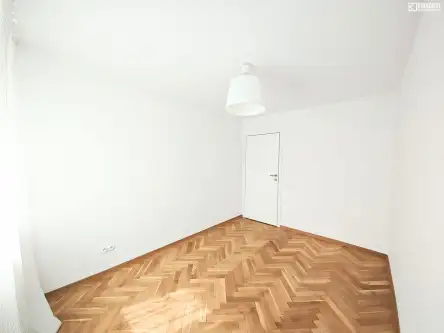 Warszawa ,  Dmochowskiego   8