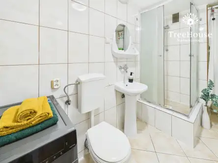 Mikołajki ,  Plac Wolności   16