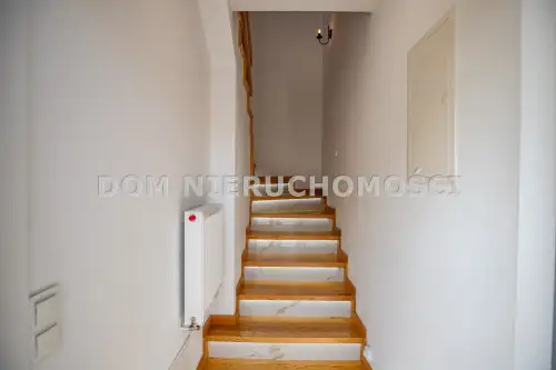 Olsztyn ,  Piwnika   7