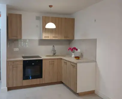  Warszawa   Emilii Plater 