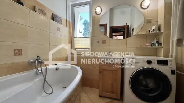 Gdynia ,  Partyzantów   10