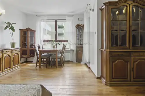 Warszawa ,  Gwiaździsta   5